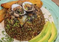 La Estrella Culinaria de Oro de Raíces fue para el arroz con concha de Cevichería Lobo Marino