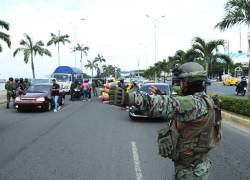 Foto archivo de un operativo militar realizado en una de las provincias en las que rige el estado de excepción.