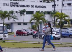 Exteriores del Hospital Universitario de Guayaquil.