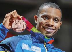 EN LA CIMA. En 2019 fue bronce en la prueba de 200 metros en el Mundial de Doha. Era una estrella en esa disciplina.