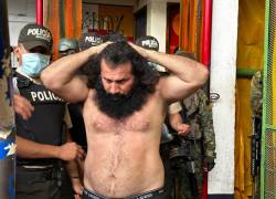 En un operativo policial y militar, realizado desde las 6h00, varios presos, considerados de alto riesgo, entre ellos alias Fito, fueron traslados a la cárcel de La Roca.