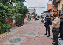 Sicarios asesinan a padre, madre e hija dentro de su casa en Guayaquil; una niña se salvó por salir a jugar