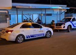 Fotografía de la cancha deportiva en la que se registró el fatal tiroteo.