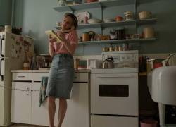 Fotograma que muestra a la actriz Hilary Swank durante una escena de la película 'Ordinary Angels'. Swank vuelve al cine con otro personaje aguerrido e inspirador en esta cinta de Lionsgate.