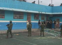 Los militares decomisaron sustancias ilícitas y objetos prohibidos durante la intervención en la prisión de Los Ríos.