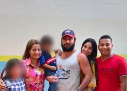 VIDEO | La esposa y tres hijos de alias 'Fito' son deportados desde Argentina, tras megaoperativo en Córdoba