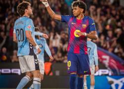 Lamine Yamal pidiendo el cambio luego de marcar el único gol del partido frente al Celta de Vigo.