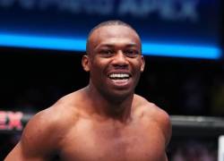 Mayton Perea celebrando su victoria tras vencer a Zevan Hunt en el Dana White’s Contender Series.