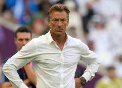 Hervé Renard dirigiendo el partido frente a Argentina en el Mundial Qatar 2022.