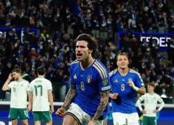 Sandro Tonali celebró el primer gol del encuentro en la victoria 2-0 frente a Irlanda del Norte.