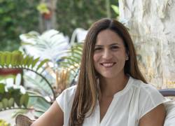 Mariasol es Licenciada en Ciencias Sociales y Política en Ecuador, graduada de Estudios Internacionales en lnglaterra, Máster en Comercio Exterior en España y posgrado en Gestión y Liderazgo Estratégico en Colombia.
