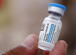 La FDA advierte sobre la posible complicación neurológica Guillain-Barré tras la vacuna contra el coronavirus de Johnson &amp; Johnson.