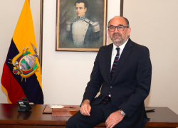 Iván Correa conoció a Guillermo Lasso en una entrevista de trabajo, cuando tenía 28 años, a inicios de 1993.