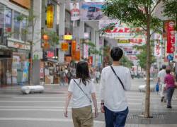 Solteros japoneses cambian las aplicaciones de citas por las cartas de amor