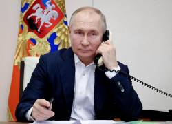Putin dispuesto al diálogo para cese del fuego si Ucrania acepta sus condiciones