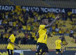 Gustavo Vallecilla celebrando el gol anotado a Mushuc Runa.
