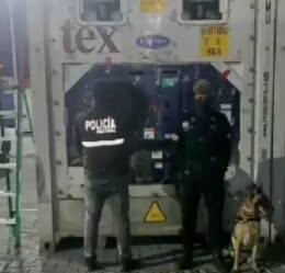 Policía decomisa casi un centenar de kilos de cocaína camuflados en contenedores que se dirigían a España y Bélgica