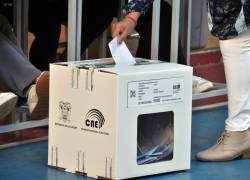 Fotografía referencial de una urna de votación.