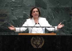 La presidenta peruana, Dina Boluarte, habla durante el debate general de la Asamblea General de las Naciones Unidas en la sede de la ONU.