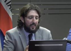 Fotografía que muestra a Pablo Laurta durante un foro.