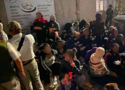 Hallan a 223 migrantes indocumentados, entre ellos ecuatorianos, hacinados en una vivienda de México