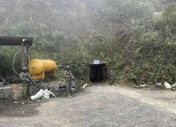 En el cantón Camilo Ponce Enríquez, sector Cachi, las FF.AA. descubrieron una concesión minera con presunta presencia del GAO Los Lobos.
