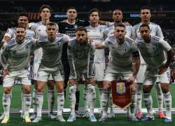 Once inicial del Aston Villa para enfrentar al Freiburg en la final de la Europa League 2026.