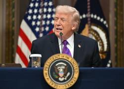 El presidente de Estados Unidos, Donald Trump, interviene durante una mesa redonda en el recinto de la Casa Blanca en Washington, D.C.