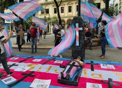 Fotografías cedidas por el colectivo LGTBI de manifestaciones donde solicitaron al Gobierno que garantice el derecho a la vida de las personas trans, a la luz de los datos que indican que ocho miembros del colectivo LGTBIQ+ han sido asesinadas en lo que va de año, en Guayaquil (Ecuador).