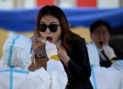 China ordena confinamiento de 1,7 millones de personas por rebrote de covid