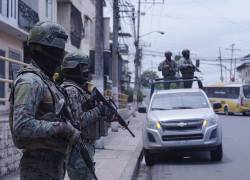 Fotografía referencial de militares desplegados en la ciudad de Guayaquil.