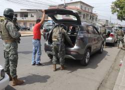 Militares durante un operativo de estado de excepción.