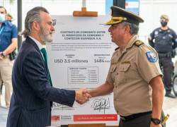 Javier Lancha, CEO de Contecon Guayaquil; y Gilberto Giovanni Ponce, director de Seguridad Ciudadana y Orden Público de la Policía Nacional.