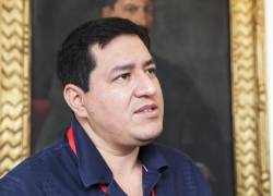 El excandidato a la presidencia de Ecuador Andrés David Arauz habla durante un entrevistas con EFE este domingo, en Bogotá.