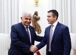 El presidente de Panamá, José Raúl Mulino, y su homólogo, Daniel Noboa.