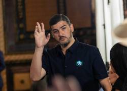 ¿Cada vez que hay fútbol vamos a tener que recoger lo que ustedes botan? No sean vagos, arremetió Alvarez.