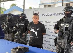 Fotografía que muestra a alias Topo ttras su captura, el año pasado.