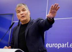 Correa asegura que el resultado sería “estadísticamente imposible” y que se trataría de un megafraude.