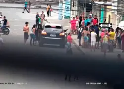 Las cámaras de Segura EP registraron un vehículo Porsche estacionado en la Isla Trinitaria.