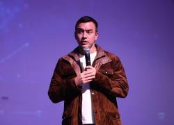 El mandatario anunció que viajaría tras encabezar en Cuenca la entrega de 10 mil becas para que jovenes puedan capacitarse en temas de Inteligencia Artificial.