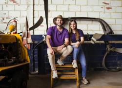 Arianna Burgos y Niels Olsen durante una campaña electoral.