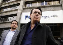 Quito 13 de enero 2023. Fernando Villavicencio acude a fiscalia a rendir su versión sobre la denuncia en el caso de narcodelincuencia que involucra a varios candidatos y legisladores. API / DANIEL MOLINEROS