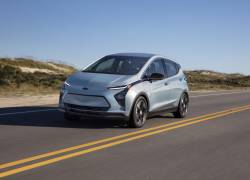 General Motors además de su inversión para impulsar más vehículos eléctricos también adelantará la construcción de dos nuevas plantas de celdas de baterías Ultium en Estados Unidos.