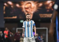 El número 10 de Argentina, Lionel Messi, atento durante la final de Qatar 2022, en la que su equipo y su país Argentina pudo llevarse a casa la Copa del Fútbol Mundial.