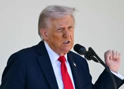 El presidente de Estados Unidos, Donald Trump, habla en un almuerzo del Rose Garden Club en el jardín de rosas de la Casa Blanca en Washington, DC, el 21 de octubre de 2025.