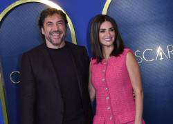 Penelope Cruz y Javier Bardem durante el evento de nominación a los premios Óscar 2022. (Photo by Valerie MACON / AFP)