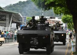 Militares realizan operativos de control en las calles de Portoviejo. Foto: API / Ariel OCHOA