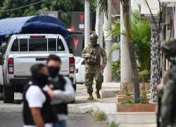 MANTA, Ecuador.- Operativos del Bloque de Seguridad realizan allanamientos en el barrio San Agustí­n de Manta.