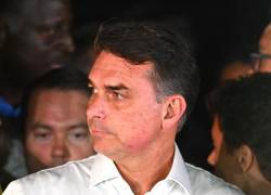 El excandidato presidencial Flavio Bolsonaro afirmó el domingo que es imposible reconocer la victoria del presidente Luiz Inácio Lula da Silva en la segunda vuelta de las elecciones presidenciales de Brasil.