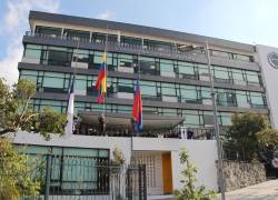 Fotografía del edificio de la Contraloría General del Estado, en Quito.